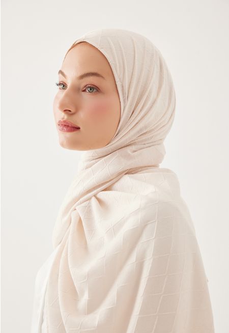 حجاب سادة بنمط ألماسي
