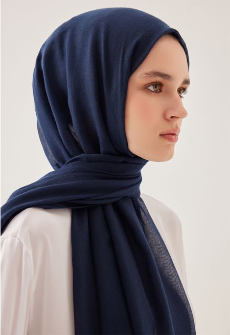 حجاب سادة بتصميم شال