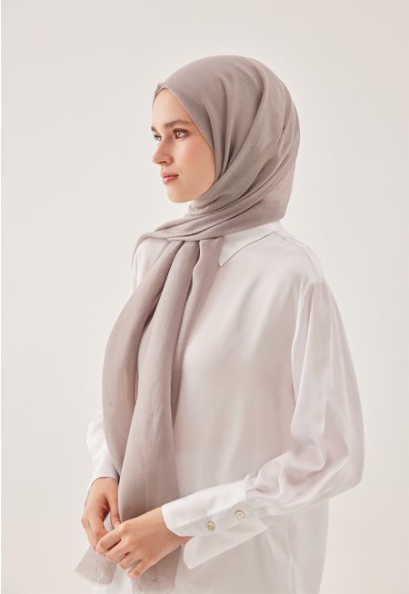 حجاب سادة بتصميم شال