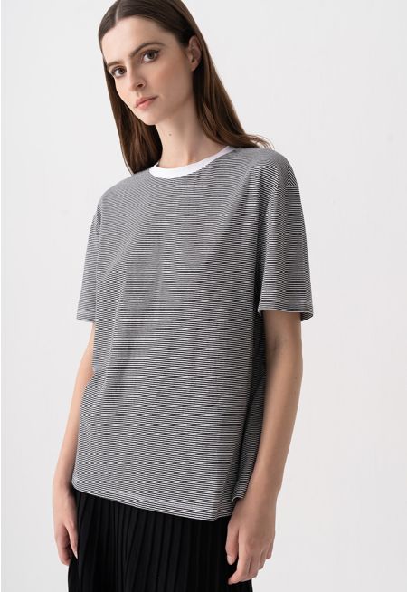 Striped Contrast Relaxed Fit T-shirt