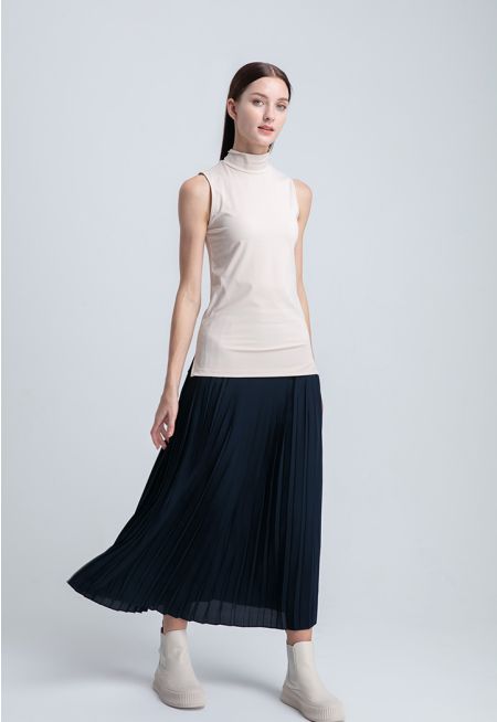 Even Pleated Solid Skirt