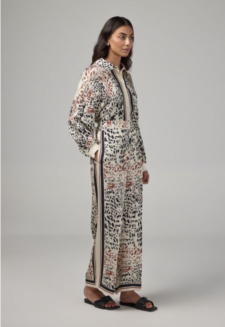 Wide Leg Straight Cut Printed Trousers