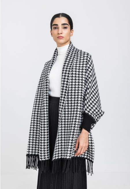 Houndstooth Patterned Winter Poncho