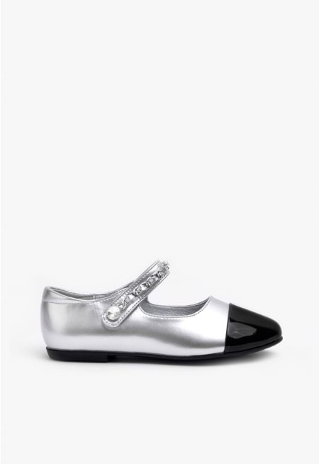 Tow Toned Ankle Strap Shoes