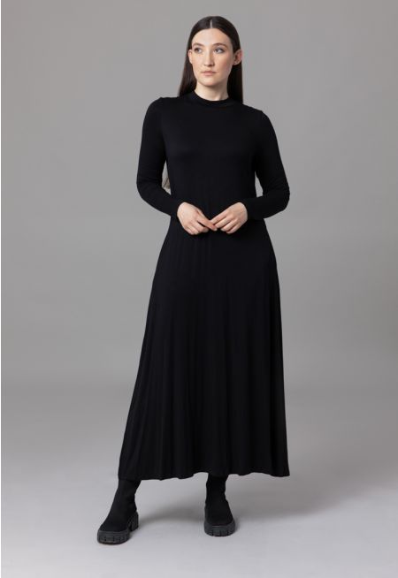 Round Neck Solid Maxi Dress