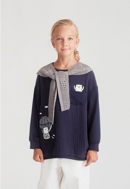Oversize Hoodie with Knit Scarf 